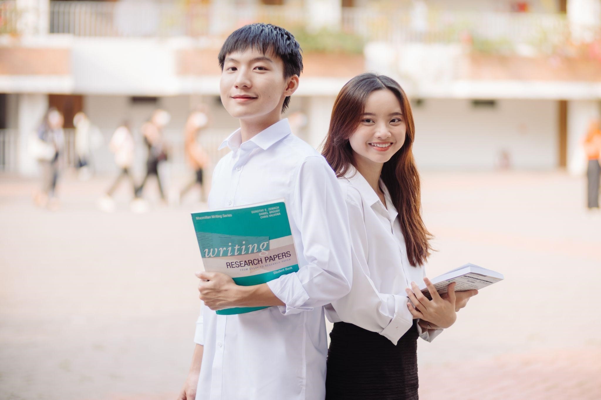 Tien si kinh te phan tich uu the nganh logistics mua tuyen sinh 2024 hinh anh