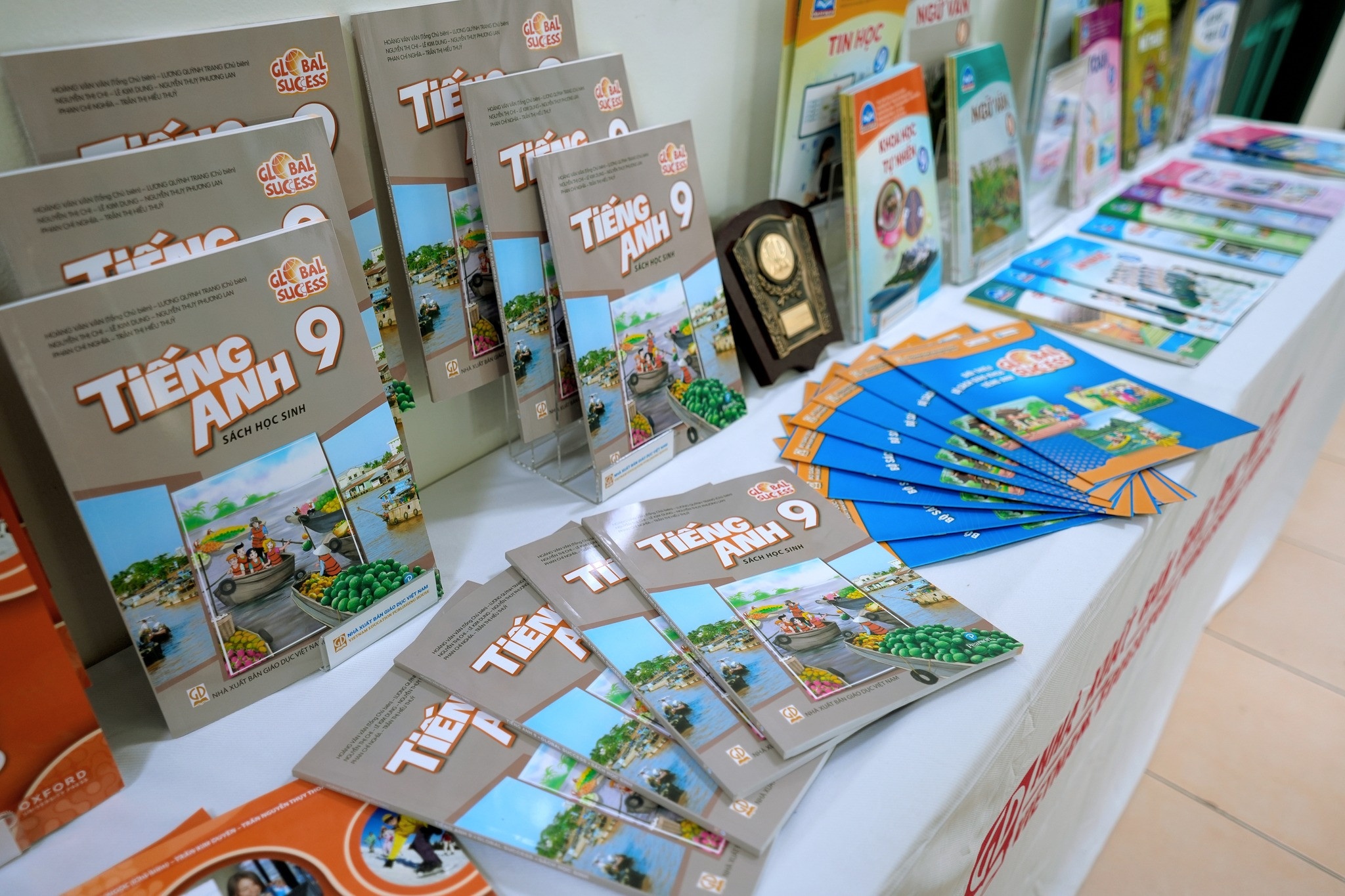 Tieng Anh Global Success anh 2