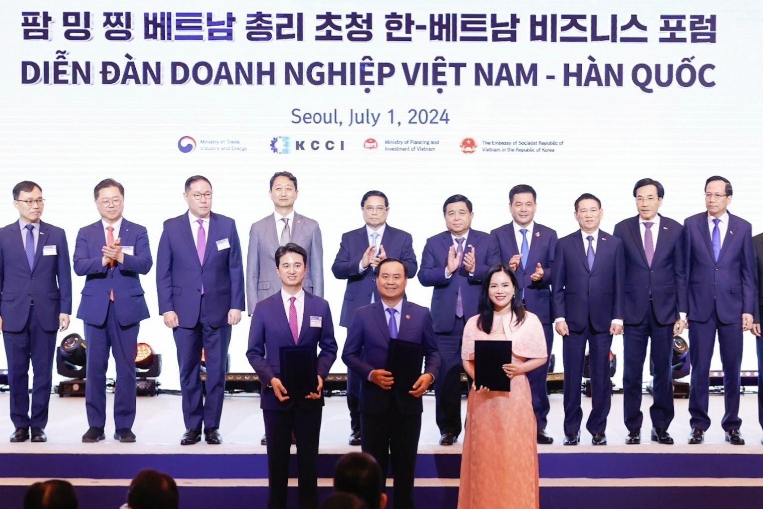 SK E&S hop tac T&T Group phat trien nang luong xanh tai Quang Tri hinh anh