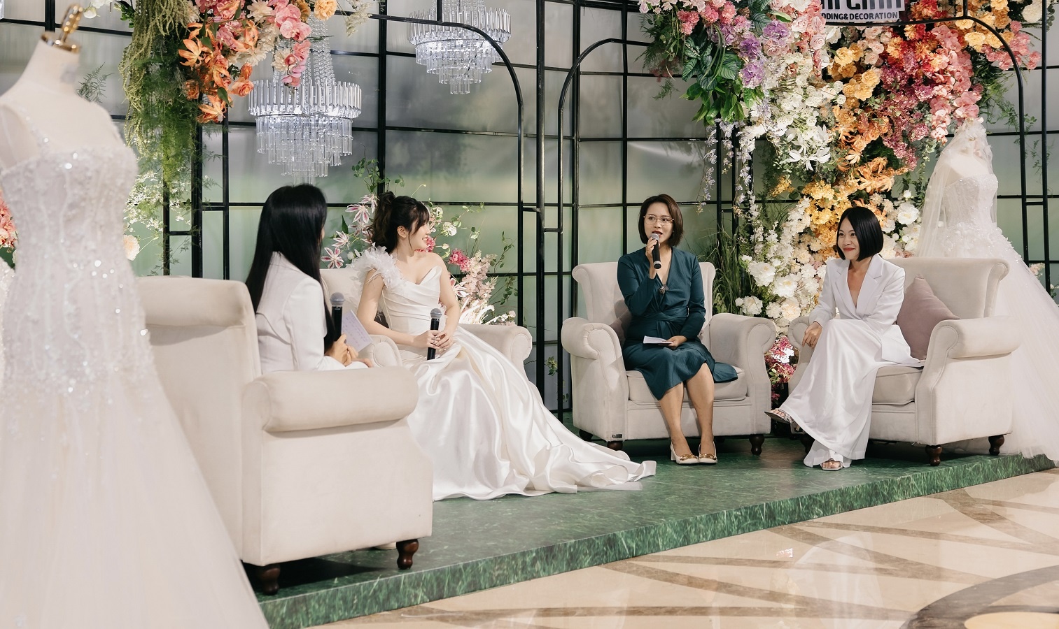 Almaz Wedding Fair 2024 anh 1