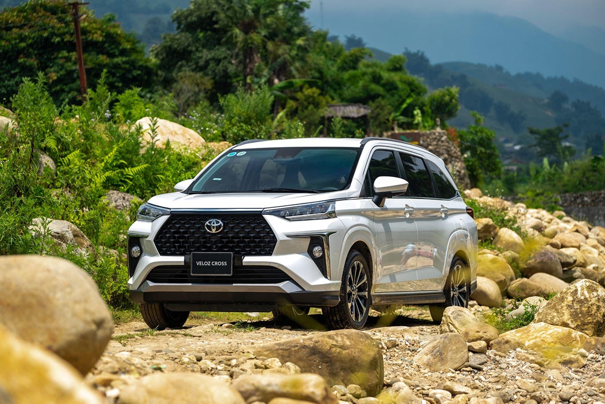 Nhan uu dai tai su kien trai nghiem cac mau xe Toyota Cross thang 7 hinh anh
