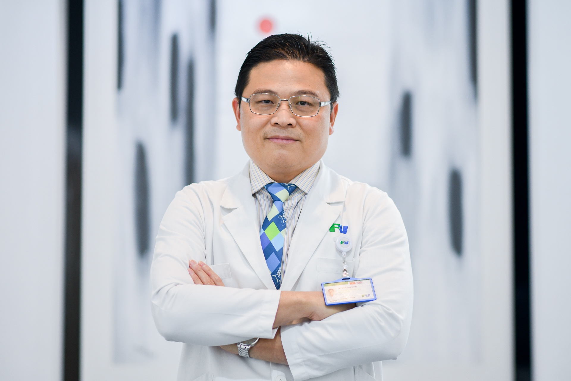 TS.BS Vo Cong Minh: Can trong va tron tam huyet trong tung ca benh hinh anh