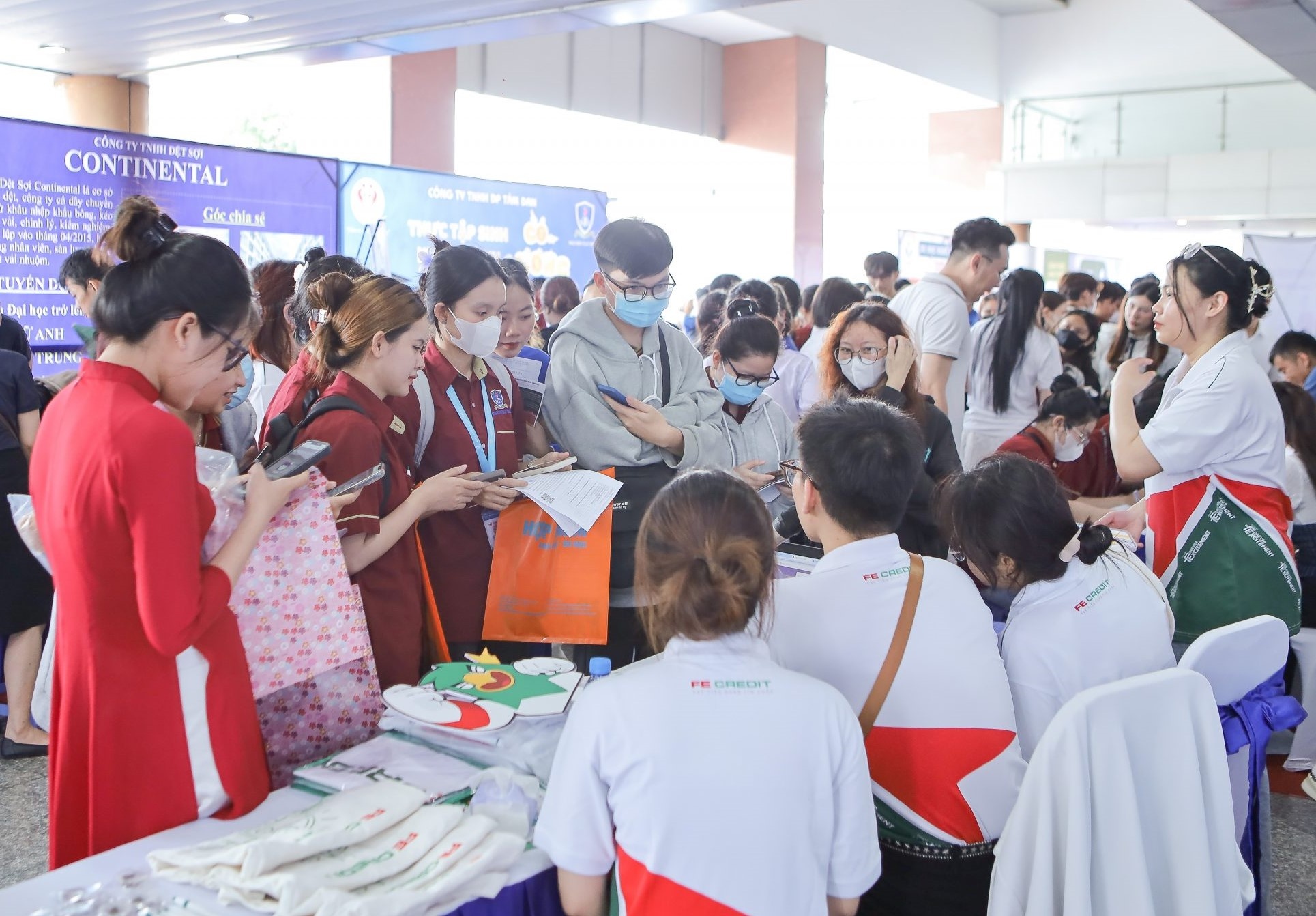 DH Nguyen Tat Thanh anh 1