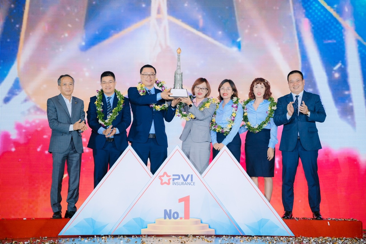 Bi quyet giup cong ty bao hiem so 1 dat nang suat 6,14 ty dong/nguoi hinh anh