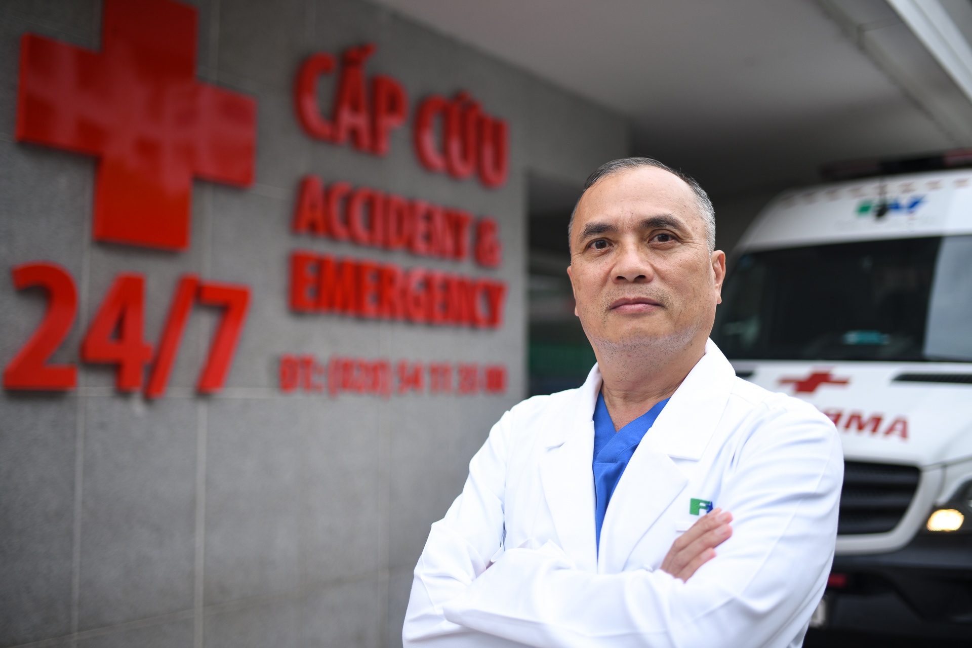 BS Trinh Van Hai: ‘Hanh phuc khi duoc cuu nguoi khong dan do’ hinh anh