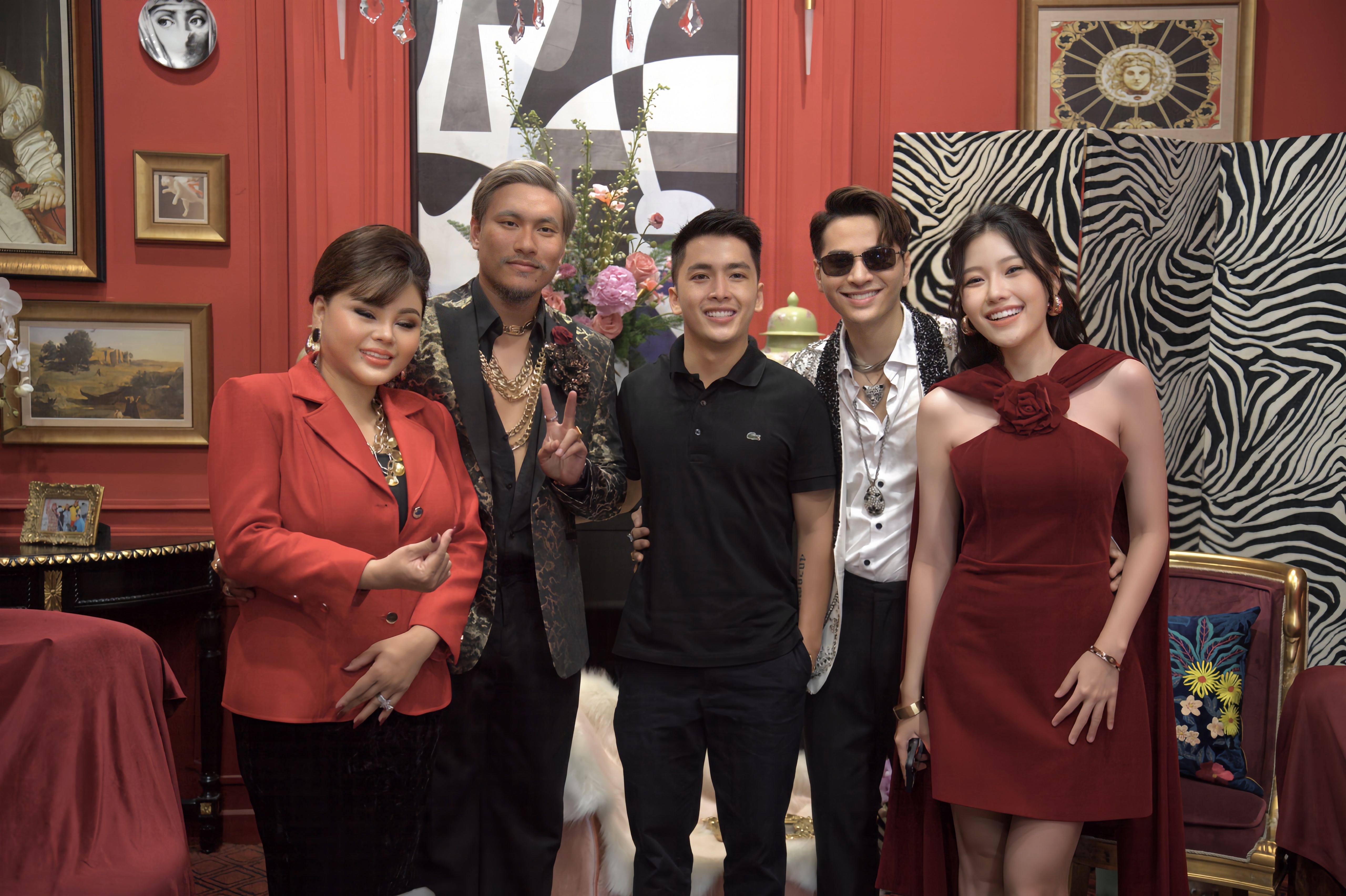 Nha san xuat Will Vu bat tay Uyen An trong 'Co dau hao mon' hinh anh