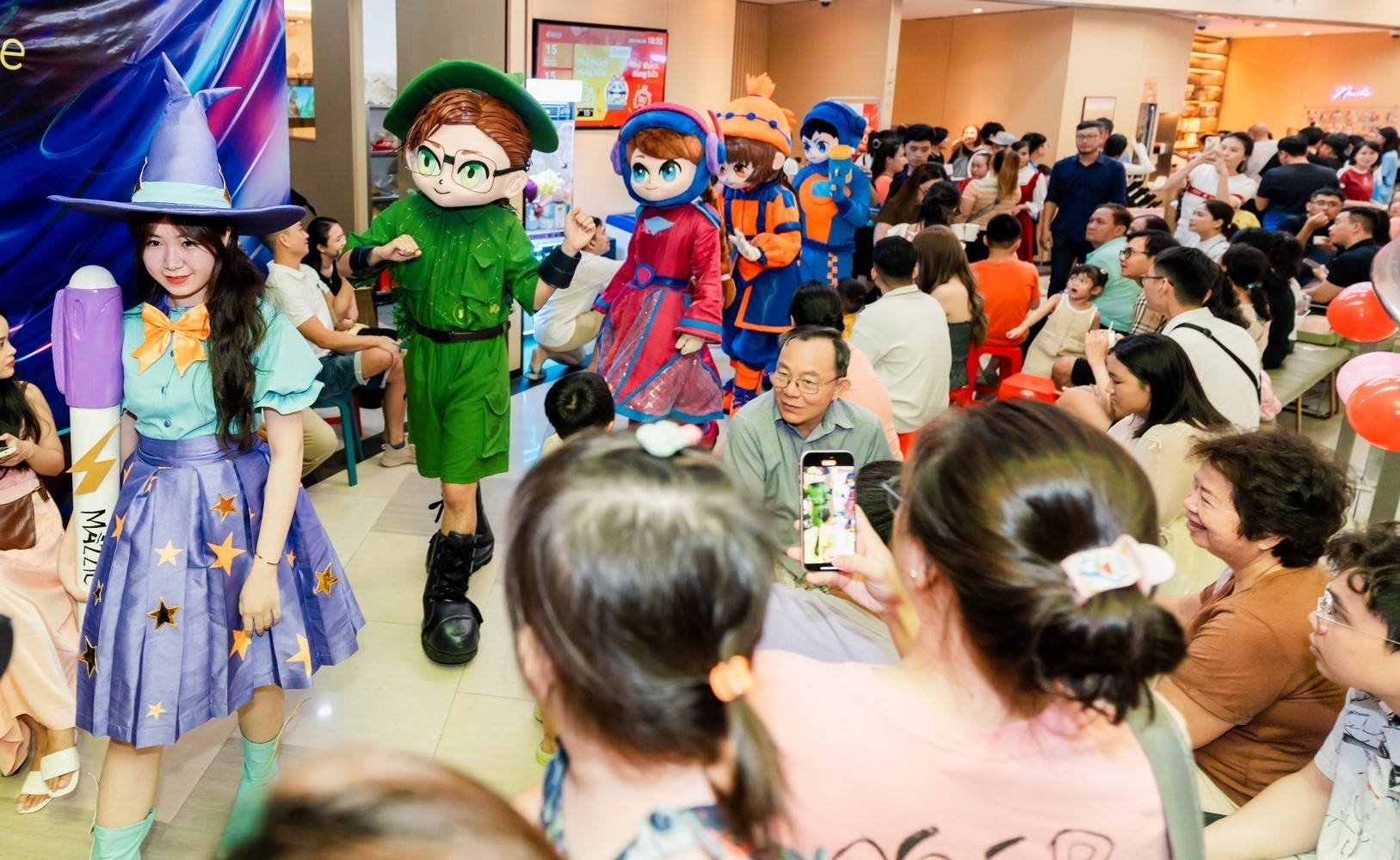 Thien Long dau tu phat trien the gioi hoc cu than ky Akooland hinh anh