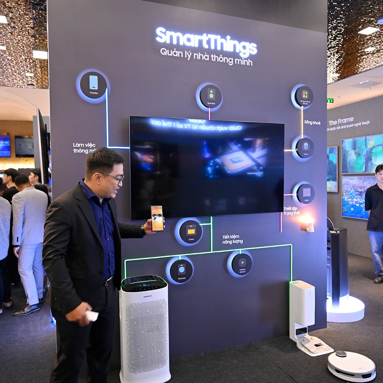 Samsung AI TV,  Neo QLED 8K anh 4