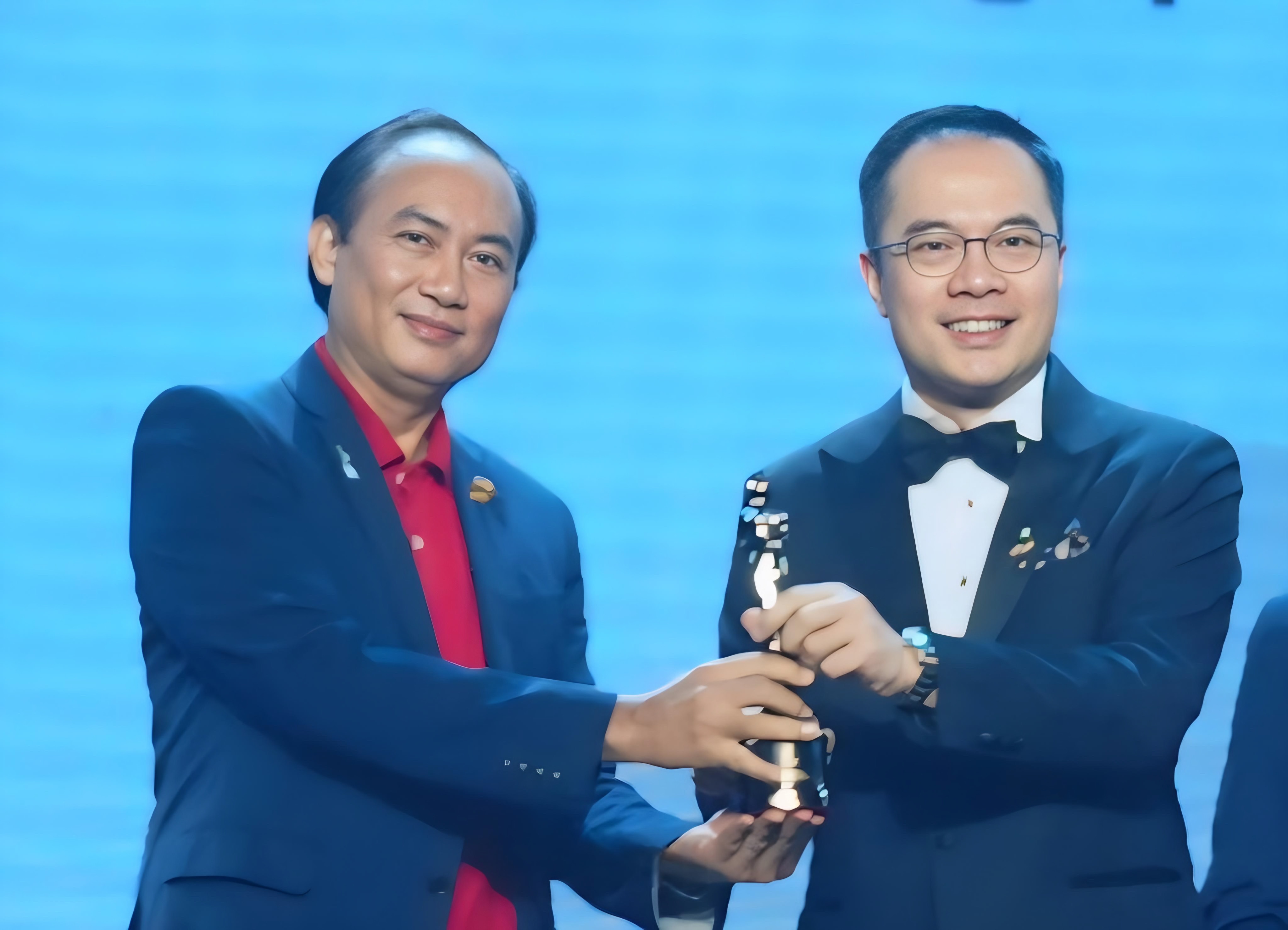 Vietjet duoc vinh danh 'Noi lam viec tot nhat chau A 2024' hinh anh