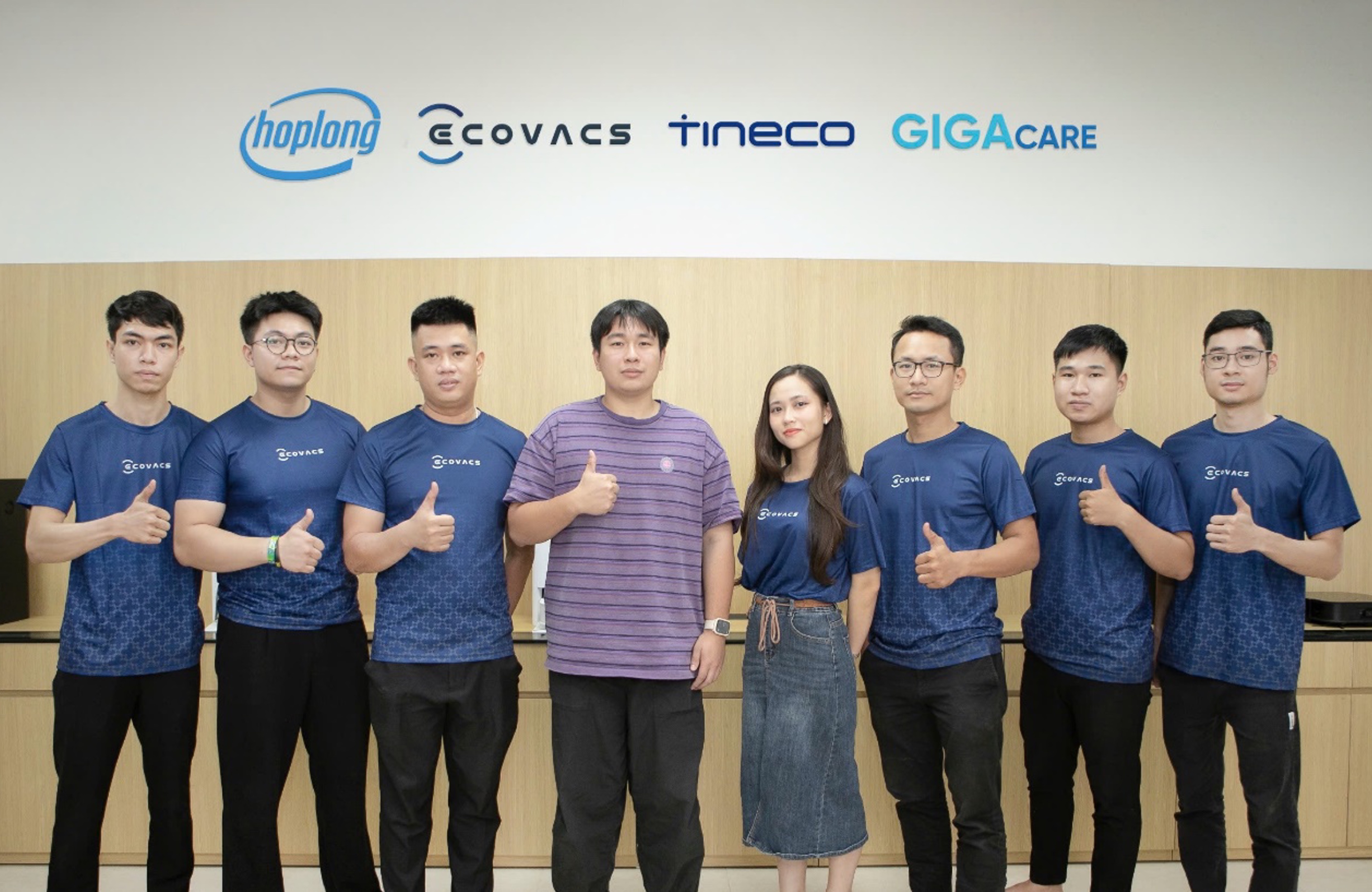 Ecovacs ra mat trung tam bao hanh chinh hang dau tien tai Viet Nam hinh anh