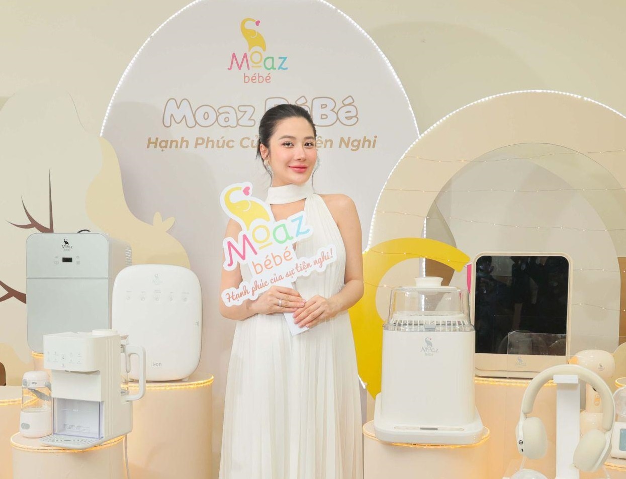 Theo chan Gon Pink tham gia su kien danh cho me bau tai TP.HCM hinh anh