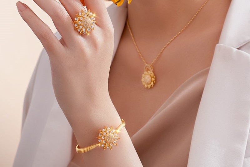 Don thu phong cach cung nhung thiet ke trang suc tinh te hinh anh