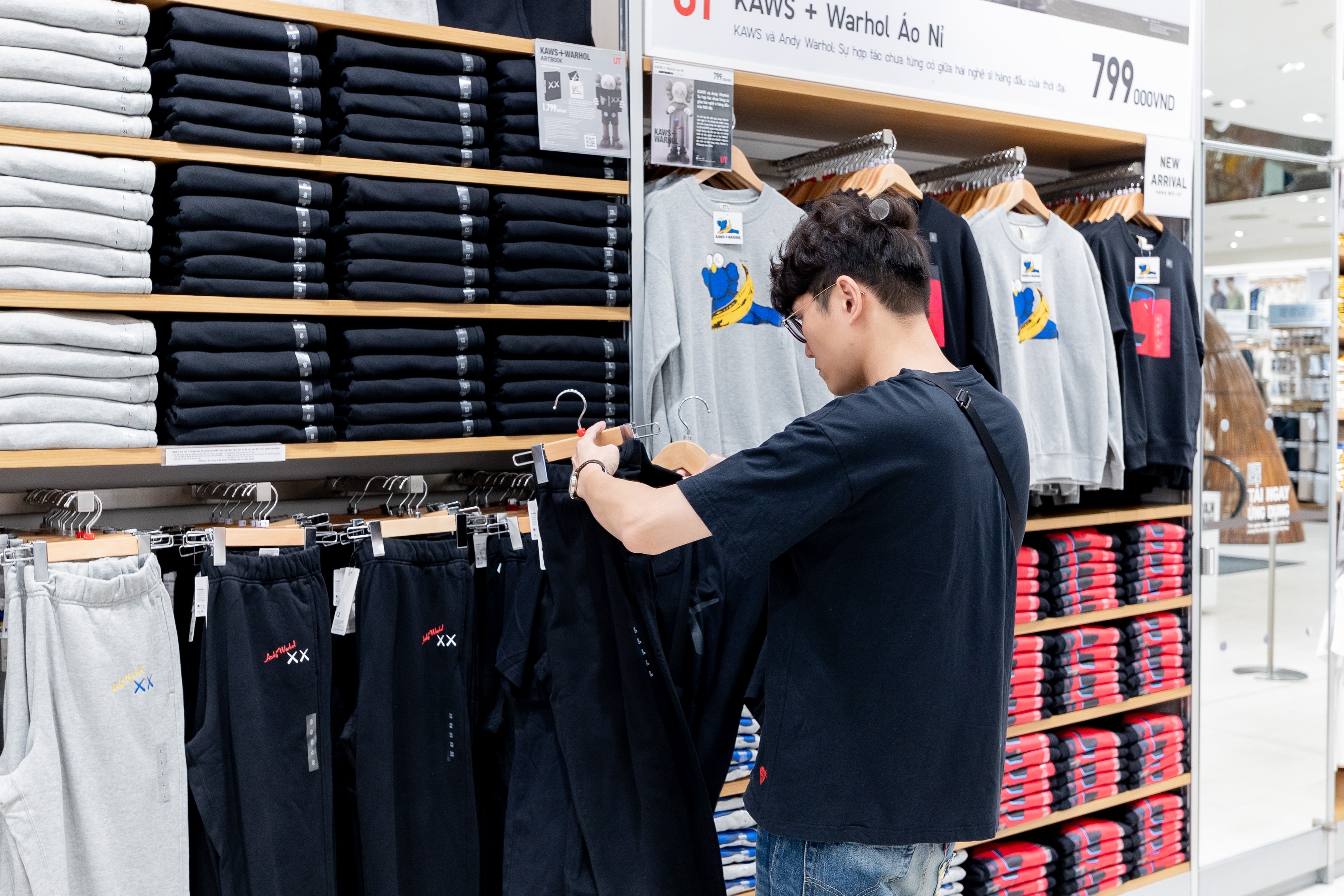 Uniqlo ảnh 15 Uniqlo anh 15