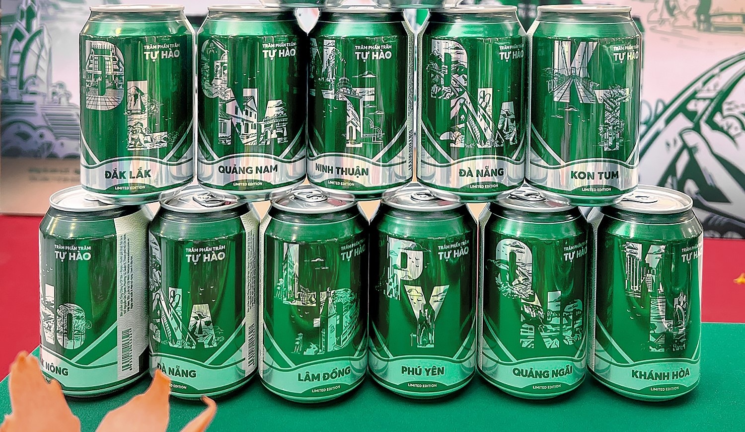 Loat dia danh mien Trung xuat hien tren lon dac biet cua Saigon Lager hinh anh