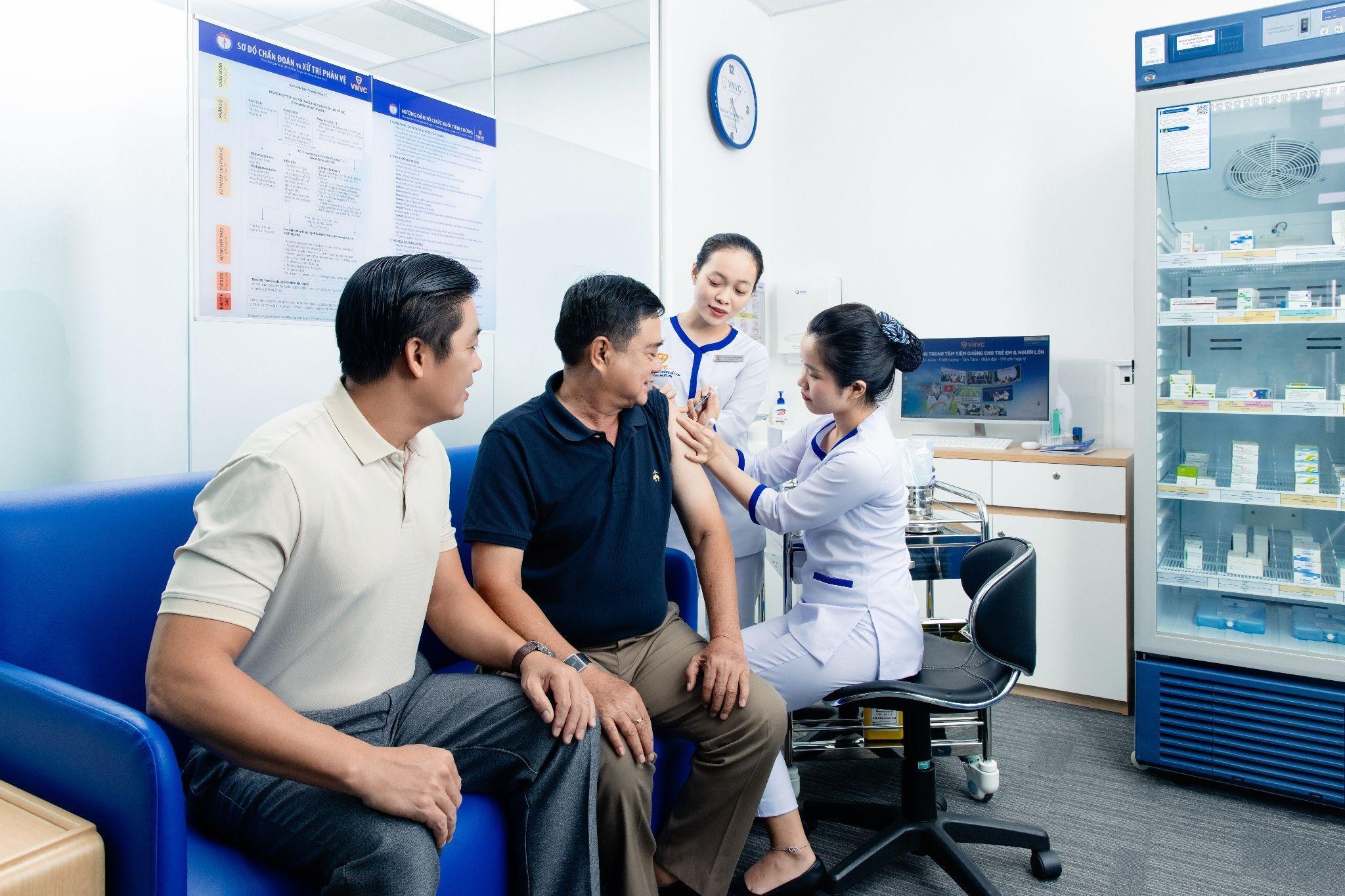 VNVC, tiêm chủng ảnh 8 VNVC, tiem chung anh 8