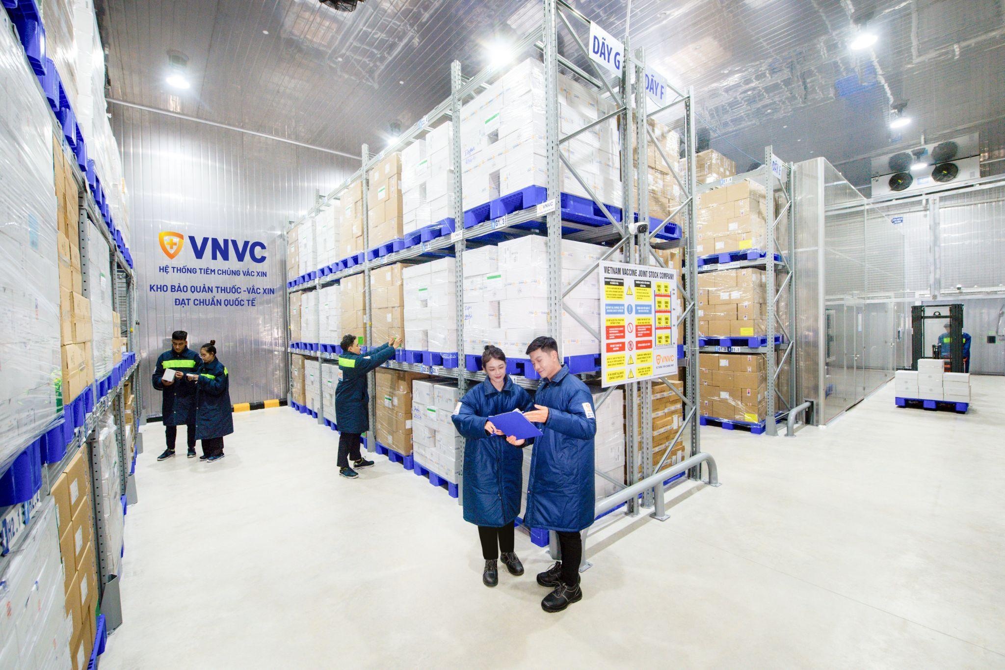 VNVC, tiêm chủng ảnh 11 VNVC, tiem chung anh 11