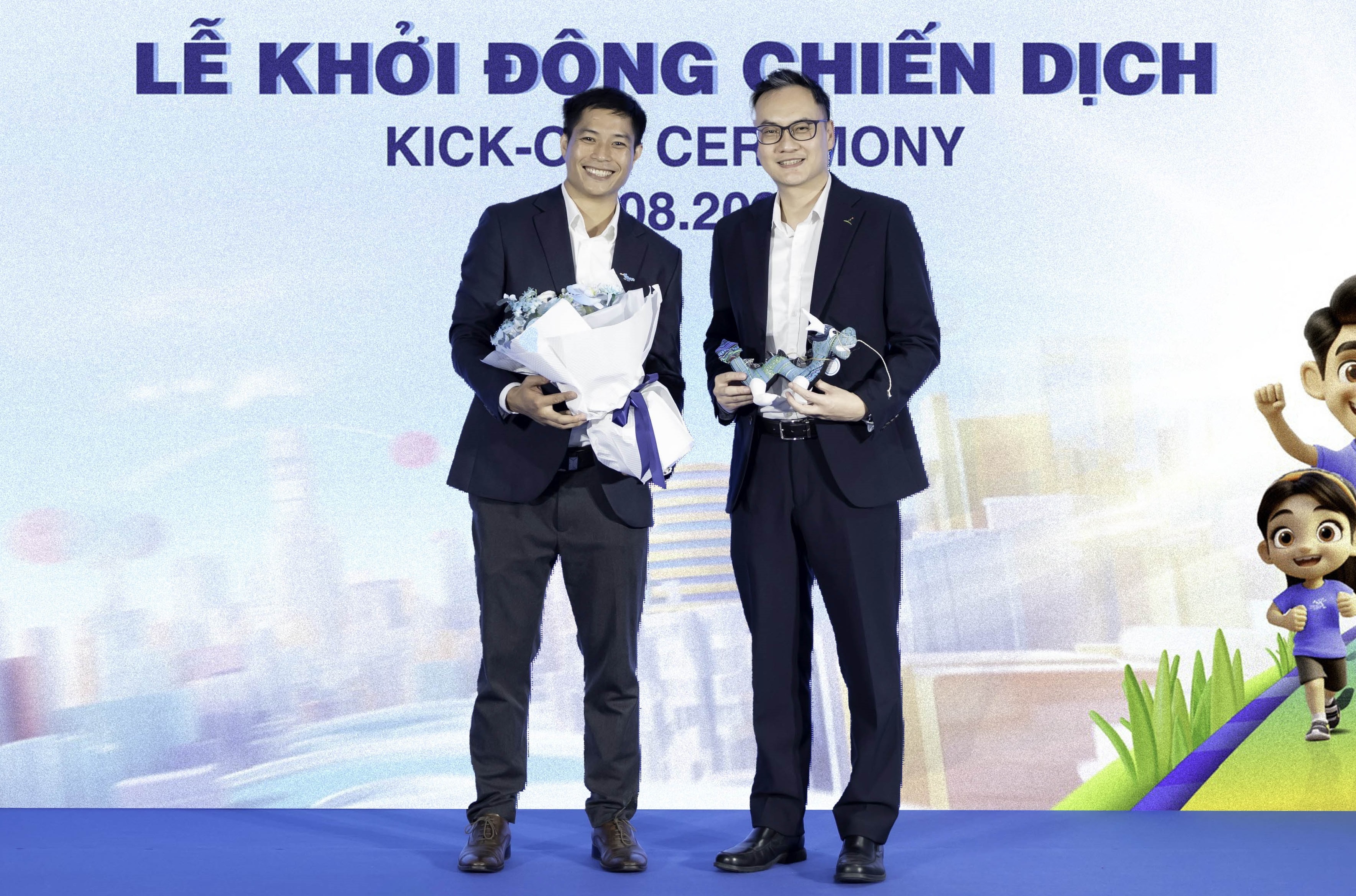 CLD khoi dong chien dich ‘Buoc chan gan ket yeu thuong’ tai Ha Noi hinh anh