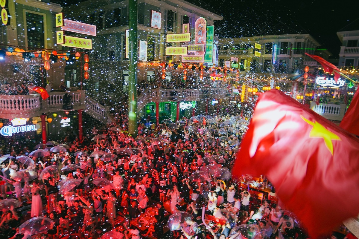 Grand World,  Vinpearl anh 2