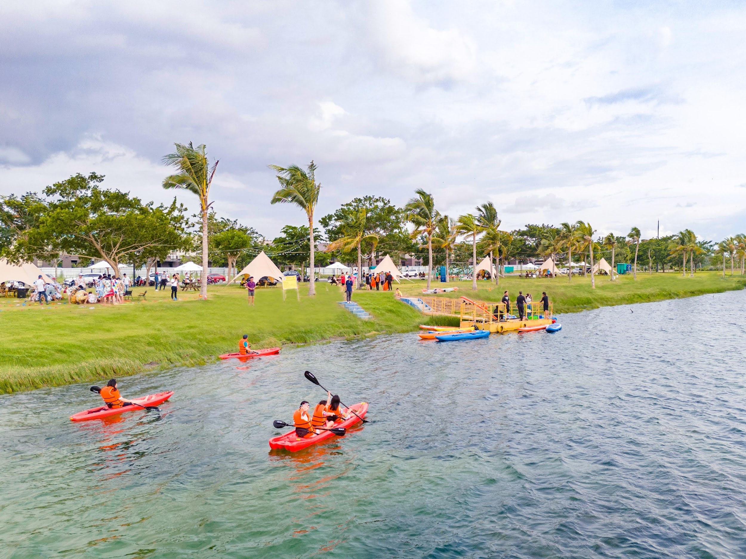 Waterpoint,  thanh pho ben song anh 2