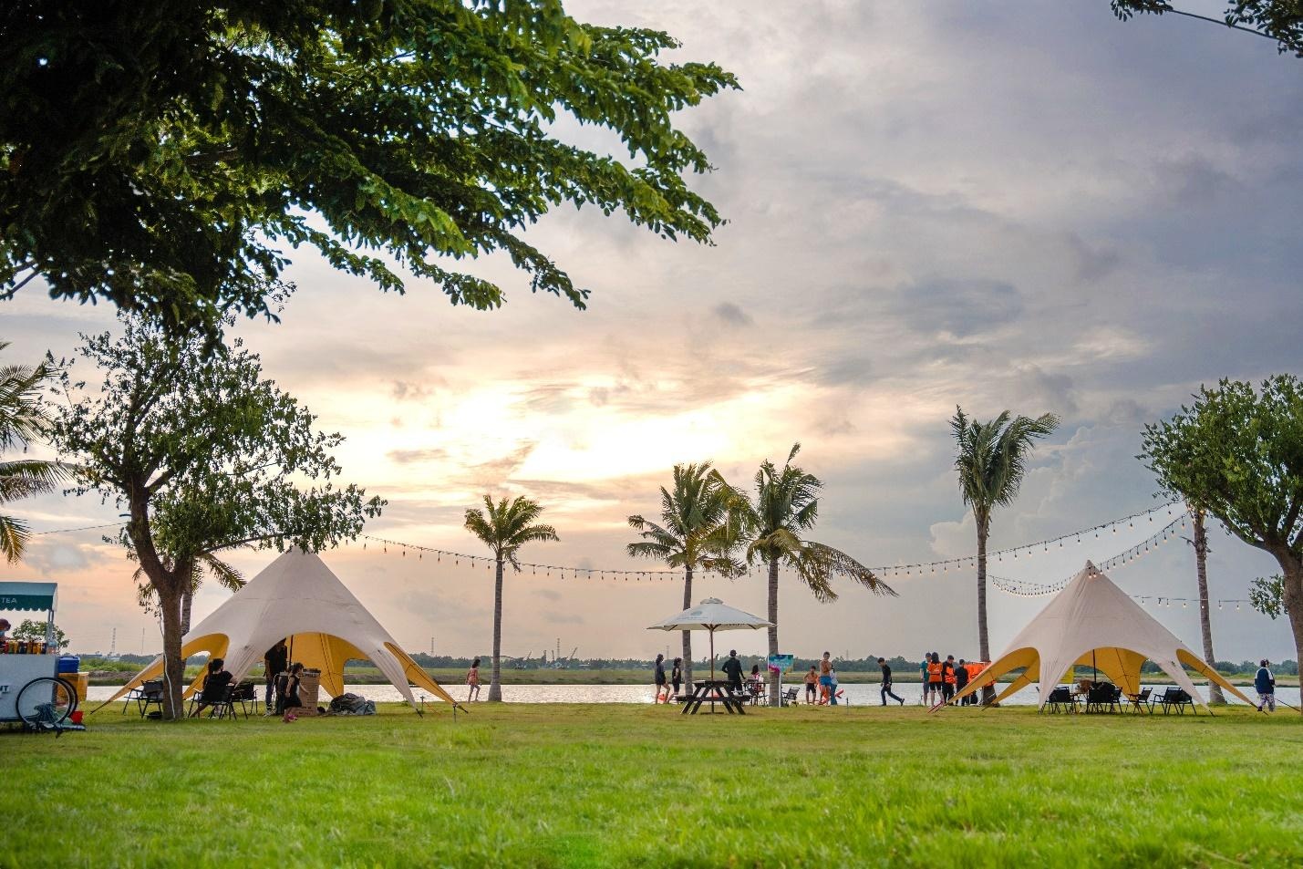 Waterpoint,  thanh pho ben song anh 1