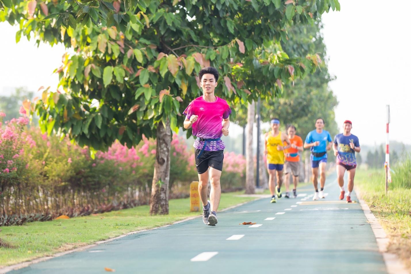 Waterpoint,  thanh pho ben song anh 8