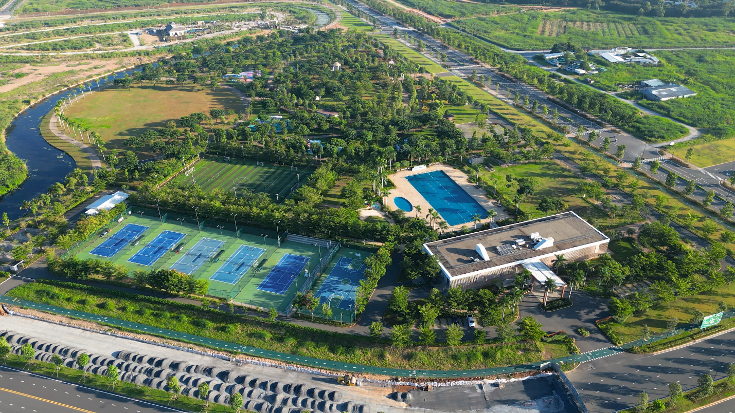 Waterpoint,  thanh pho ben song anh 9