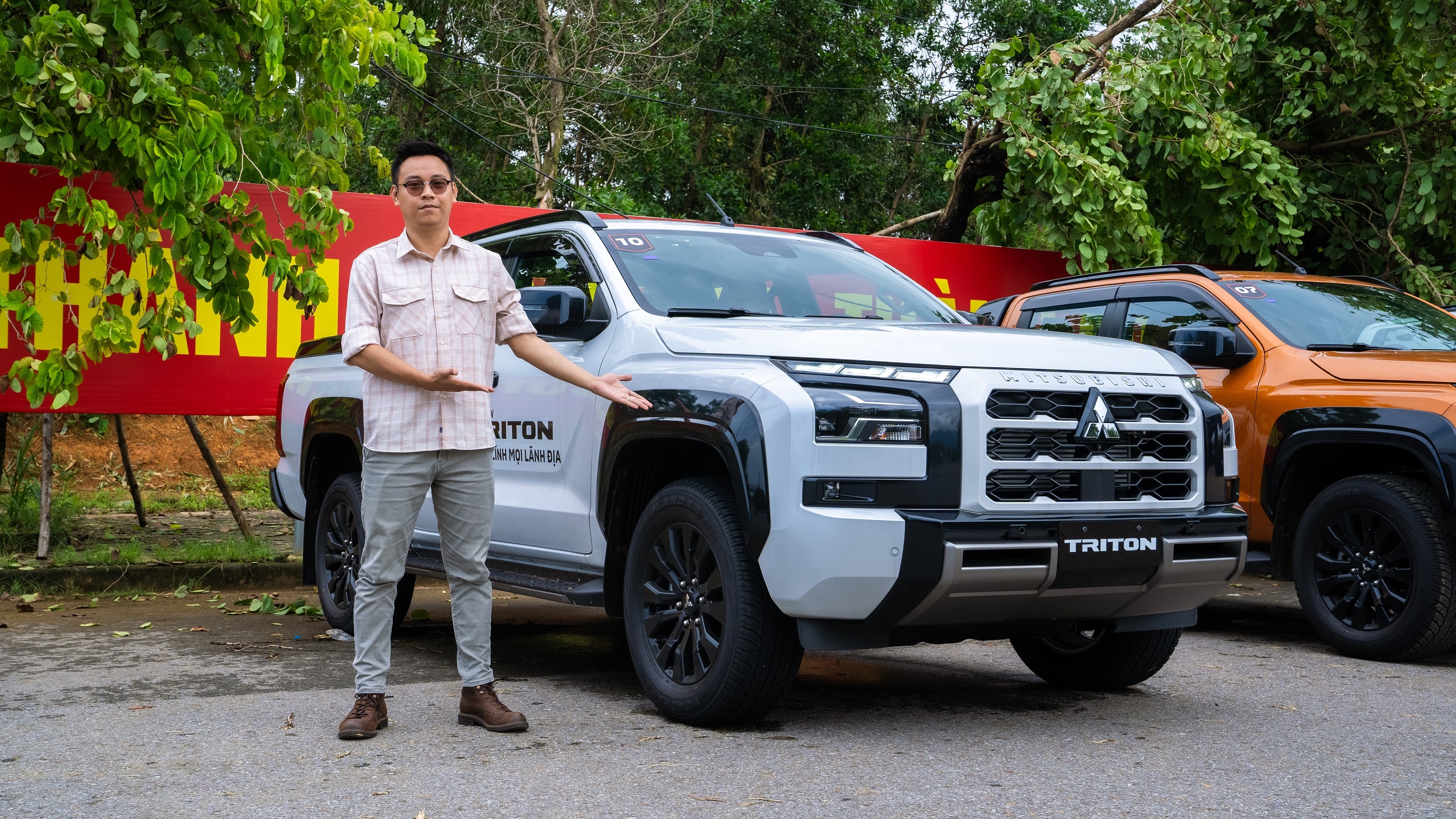 Mitsubishi Triton 2024 - nhe nhang tren pho, manh me duong offroad hinh anh