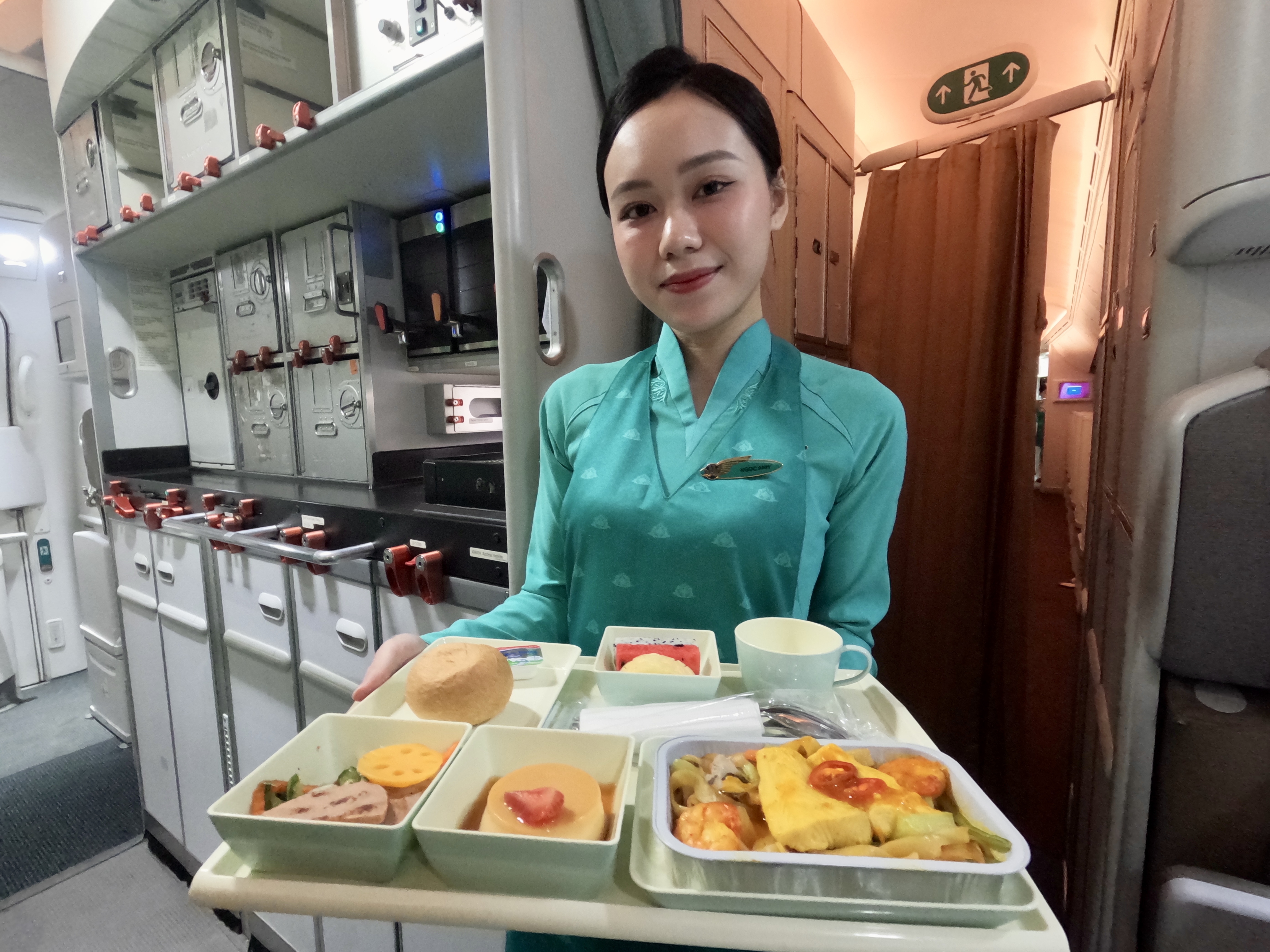 Vietnam Airlines anh 7