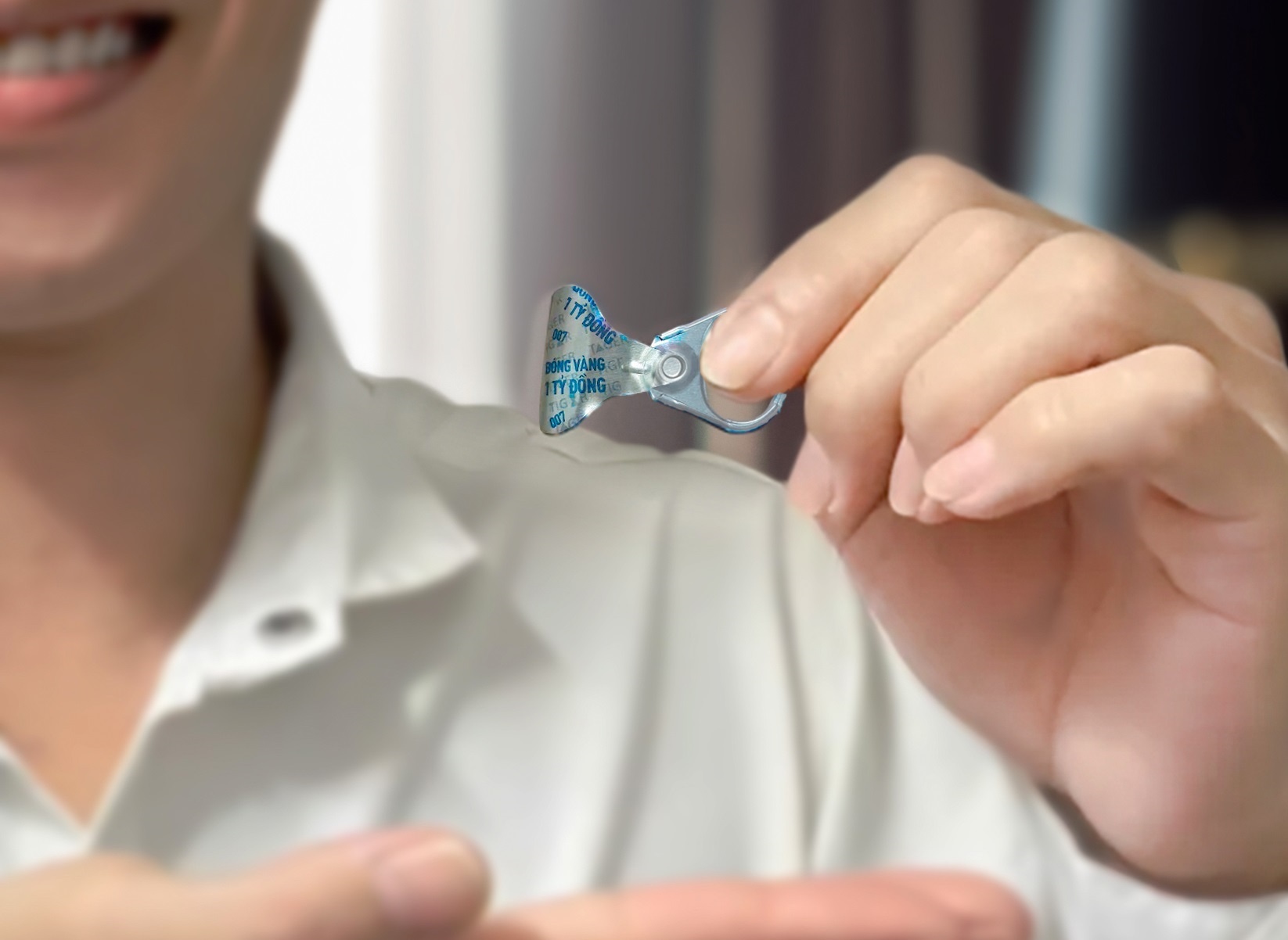 Danh tinh 'chan sut than toc' dau tien trung bong vang Tiger 1 ty dong hinh anh