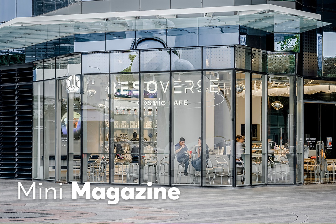 Gioi tre hao hung check-in Besoverse Cosmic Cafe tai TP.HCM hinh anh