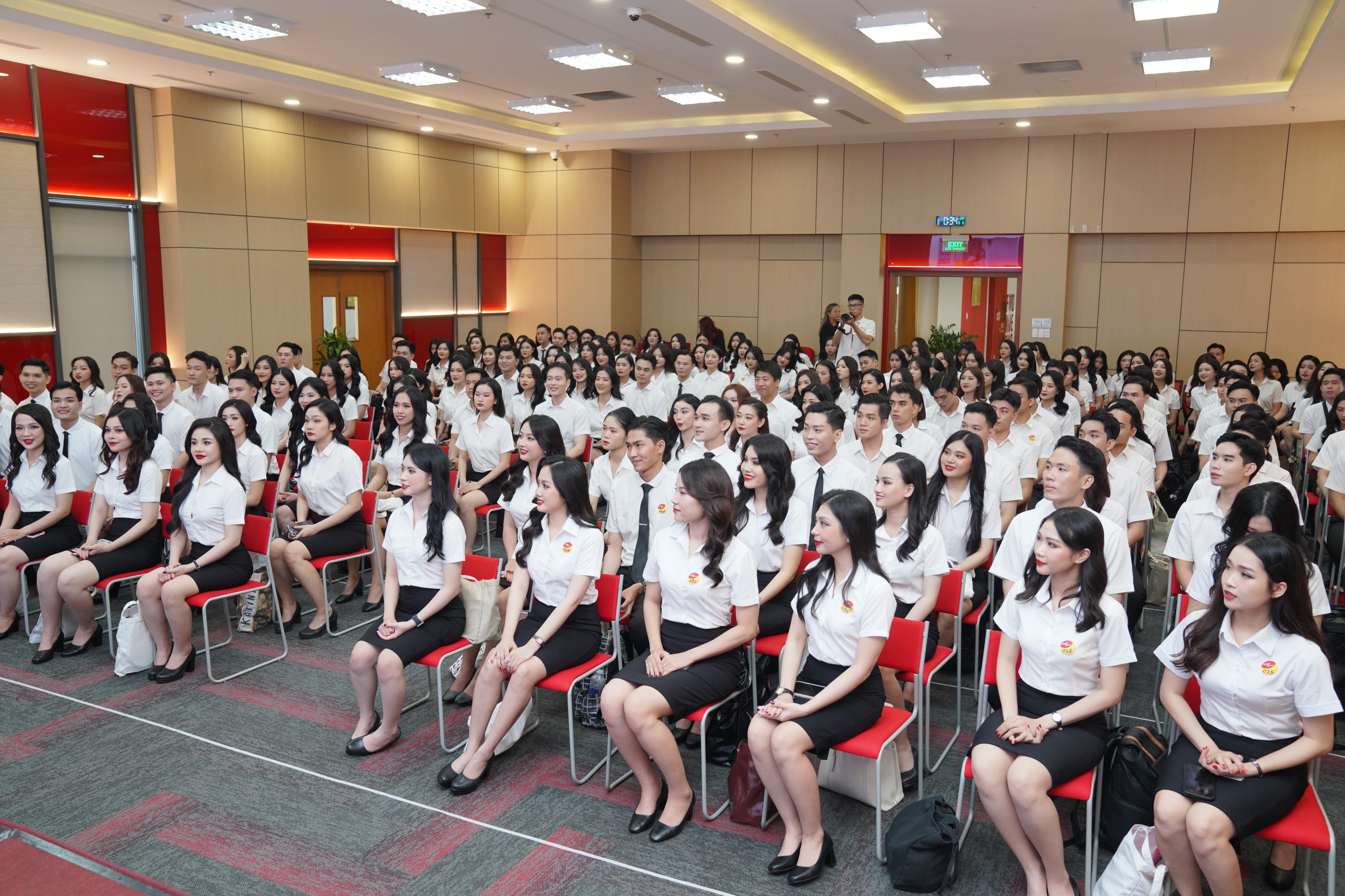 Hoc vien Hang khong Vietjet anh 1