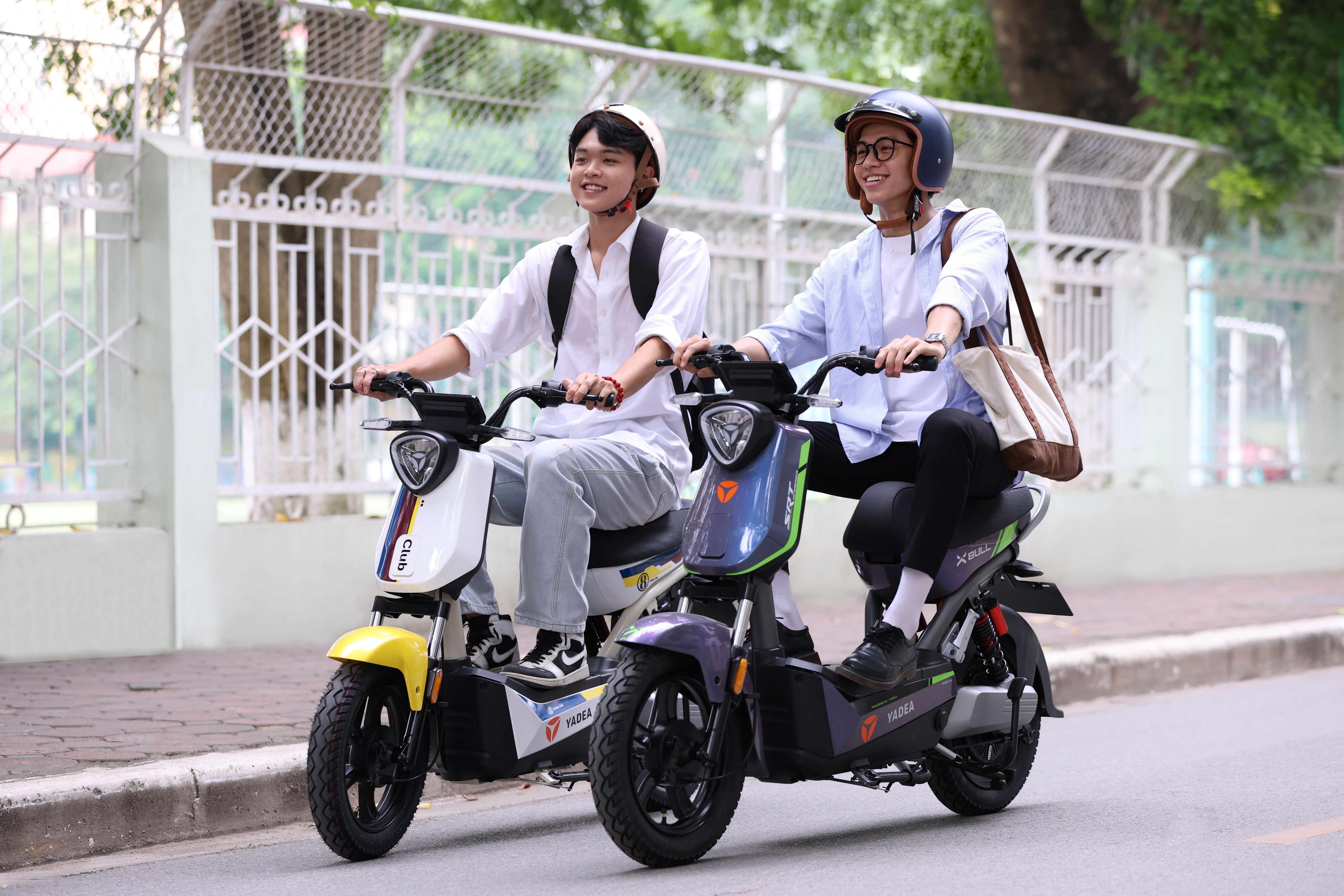 Gen Z tu tin the hien ca tinh den truong voi xe dien Yadea hinh anh