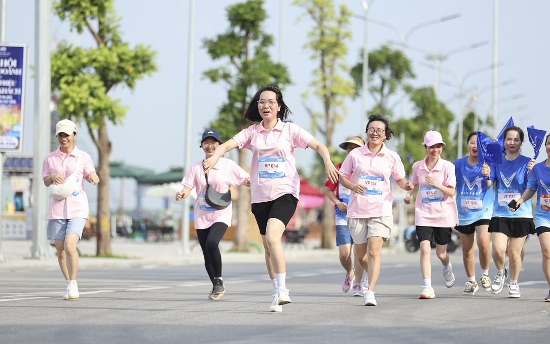 'Gieo mam thien tam' ho tro nguoi dan tai thiet vi tuong lai xanh hinh anh