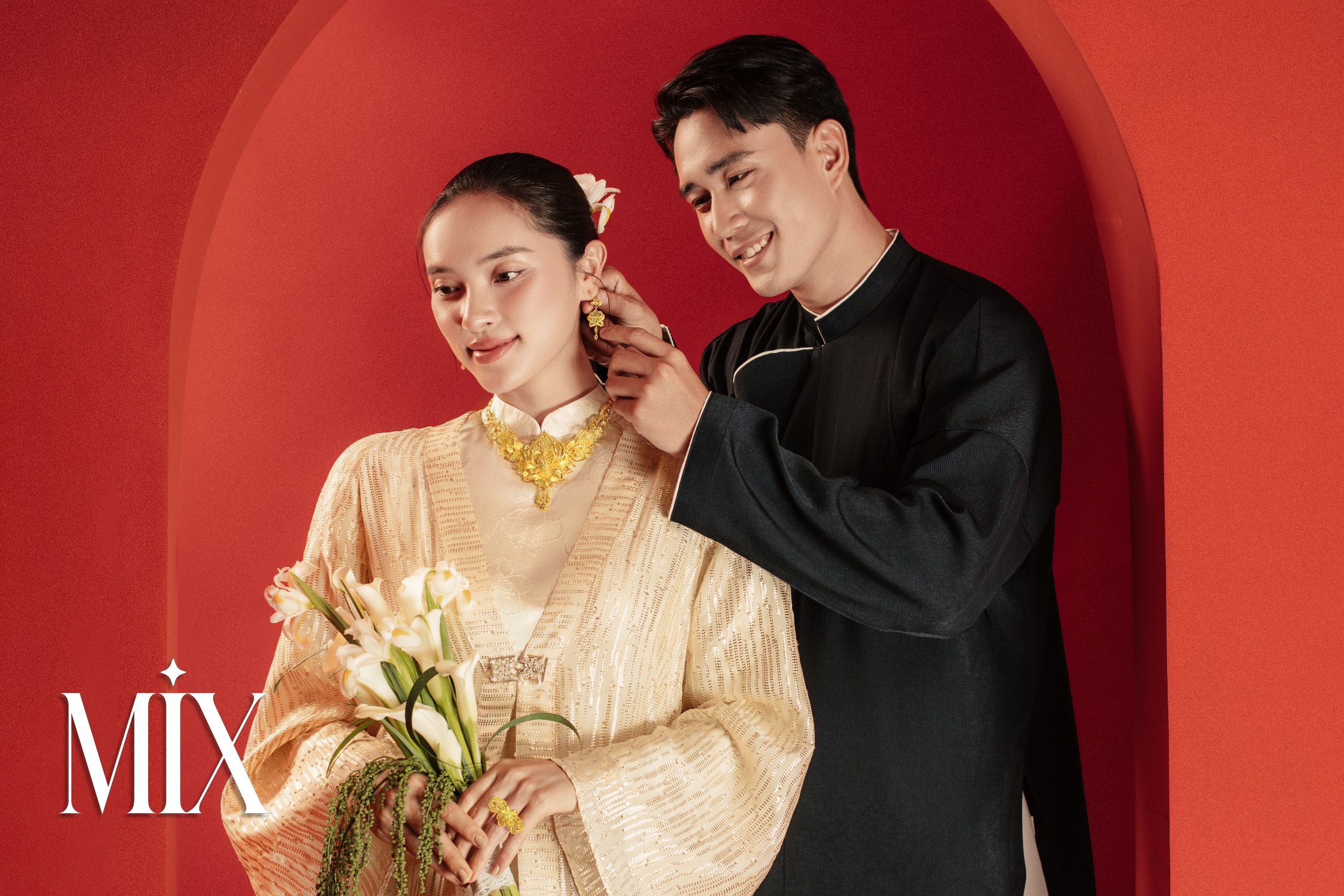Hoa co dau kieu sa cung 4 thiet ke Trau Cau PNJ vang 24K moi ra mat hinh anh