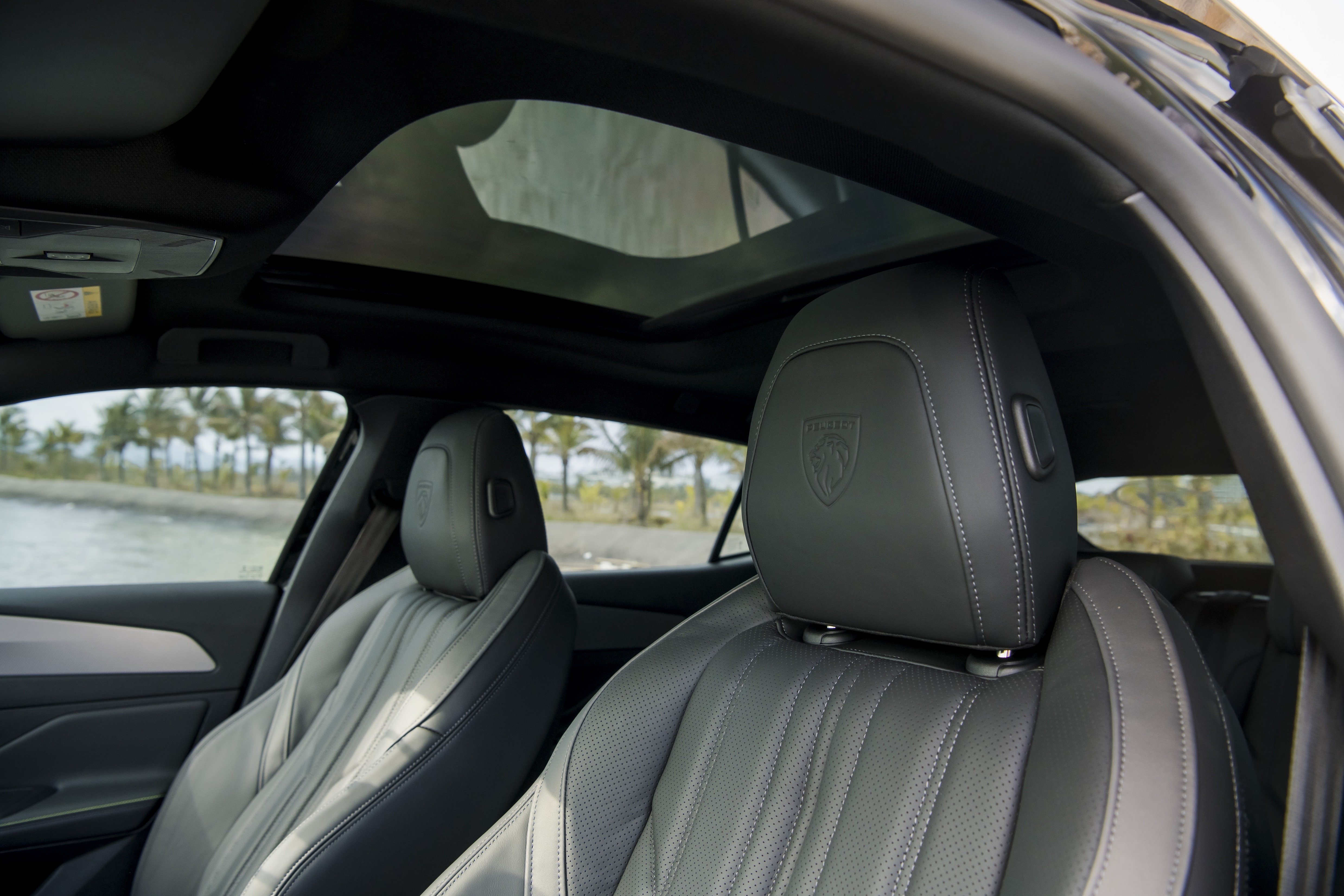 Siêu phẩm Peugeot 408 với thiết kế đẳng cấp sang trọng