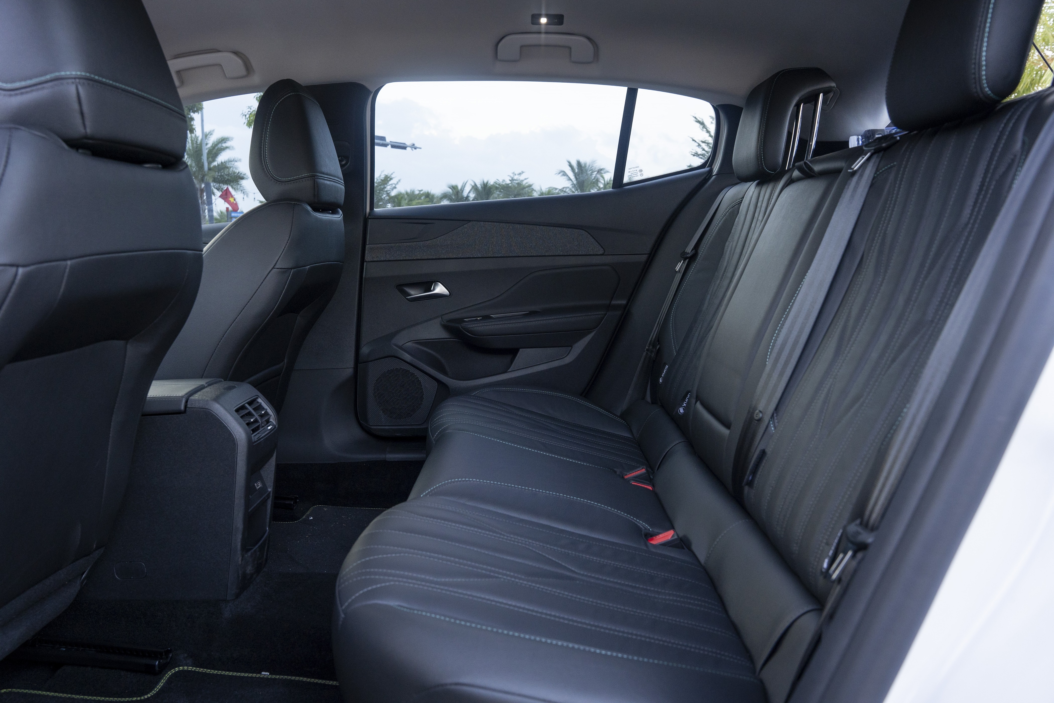 Siêu phẩm Peugeot 408 với thiết kế đẳng cấp sang trọng