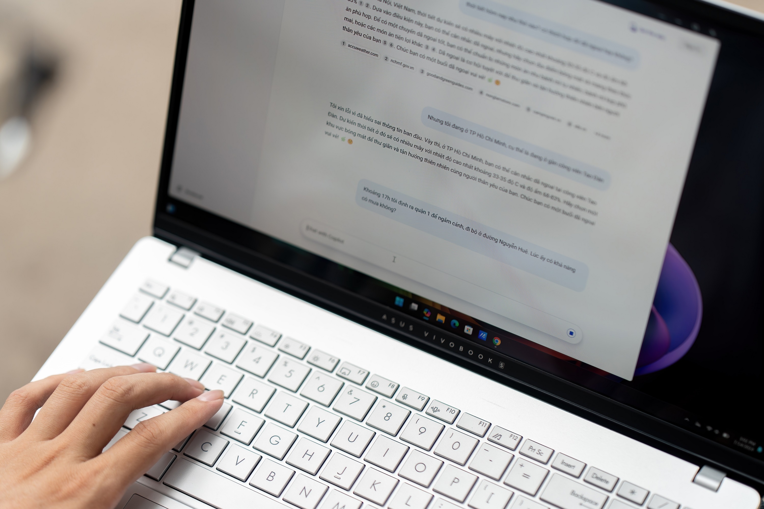 ASUS,  Zenbook DUO anh 3