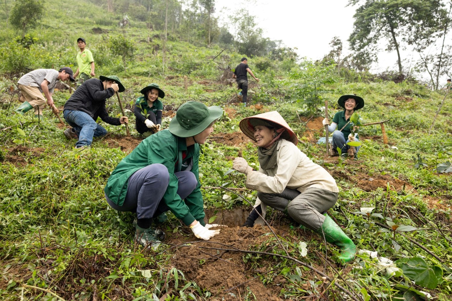 Heineken Viet Nam chung tay cung cong dong bao ton nguon nuoc hinh anh