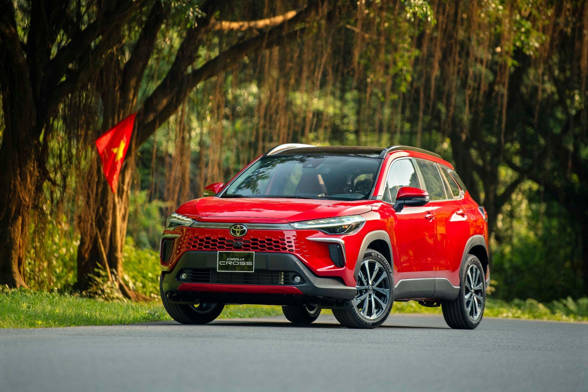 Corolla Cross nhap khau van duoc uu dai 50% le phi truoc ba hinh anh
