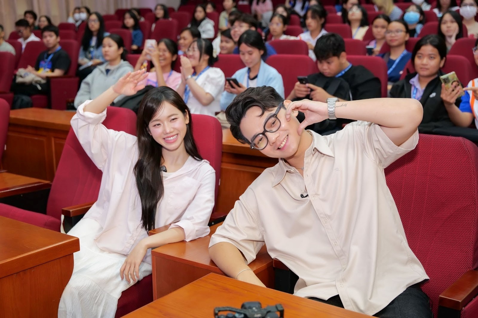 Nguoi Viet mat nhieu nam de co nha: Gen Z nen tich luy hay tan huong? hinh anh