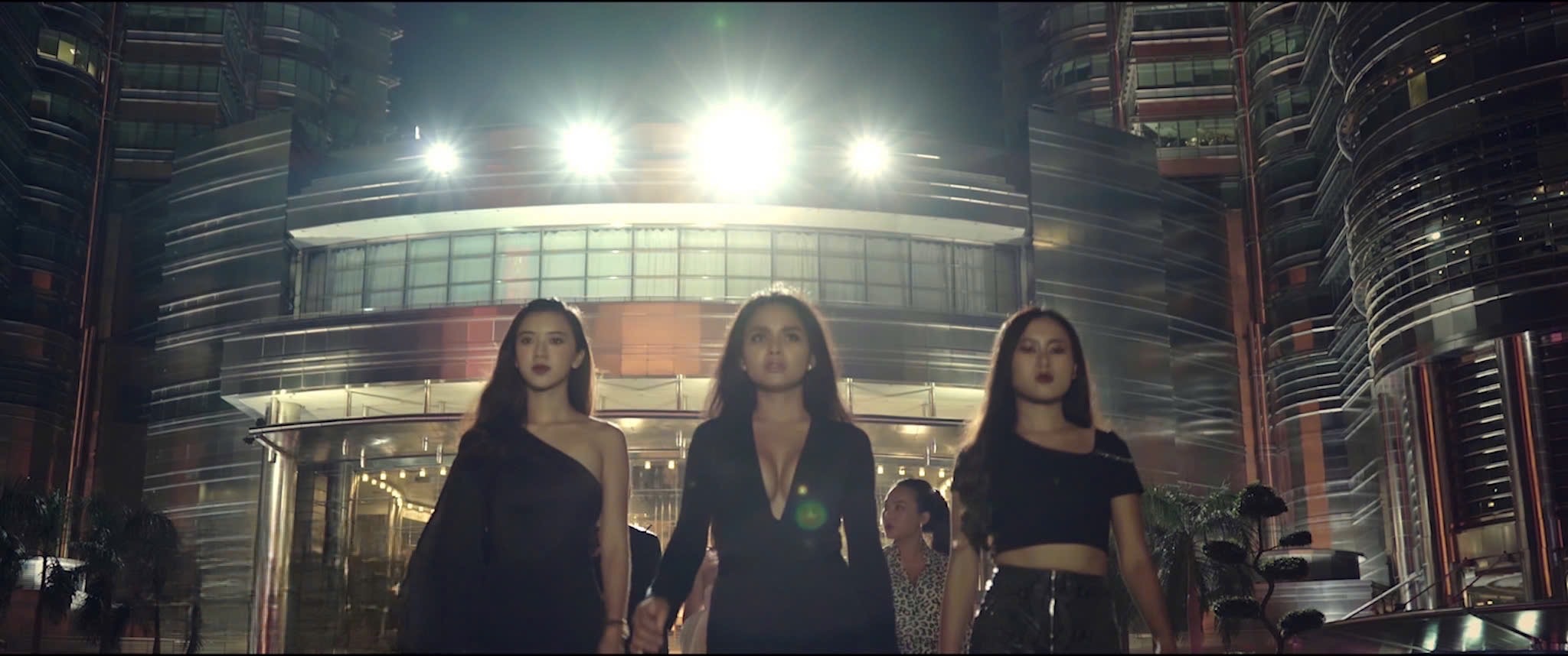 Biet doi hot girl anh 2