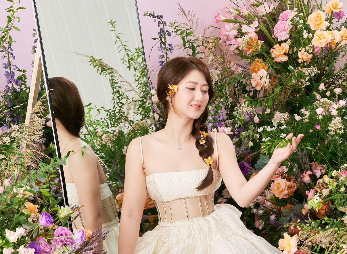 Xay dung phong cach Naturalist intelligence voi beauty blogger Ha My hinh anh