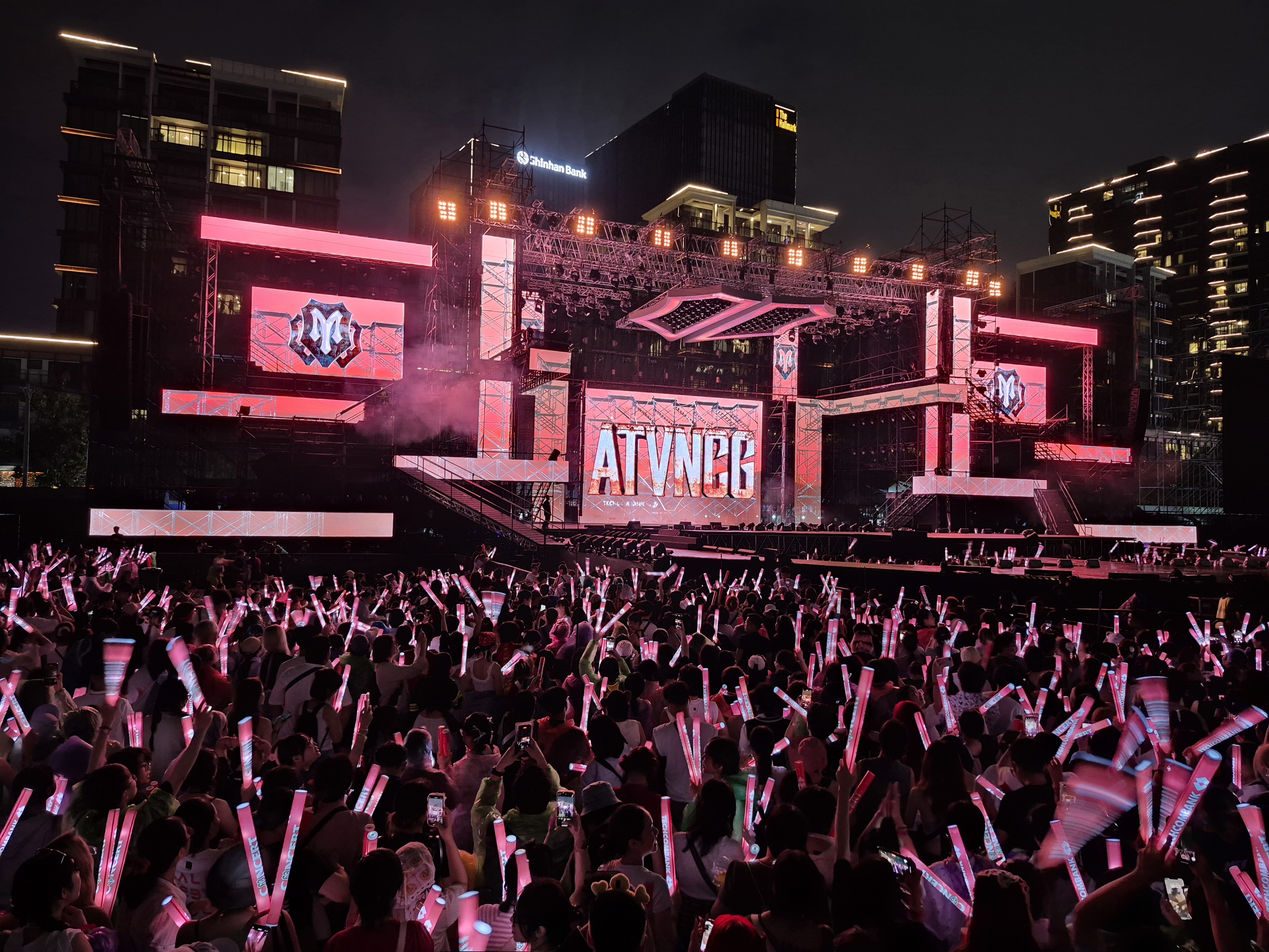 Khong can ‘vuot chong gai’ van duoc gan cac anh tai nho Galaxy S24 FE hinh anh