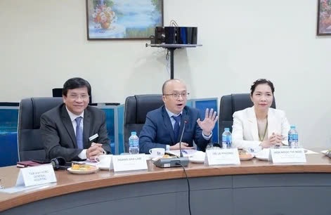 BV Tam Anh thao luan khoa hoc voi doi tac quoc te ve dieu tri beo phi hinh anh