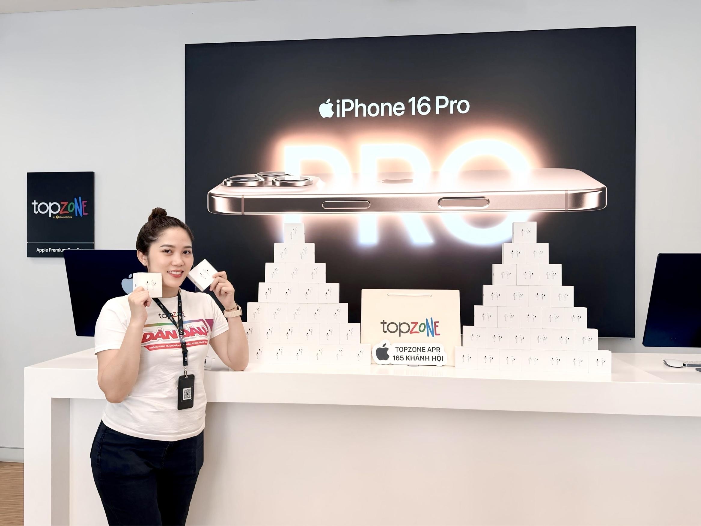 AirPods 4 vua do bo Viet Nam, TopZone tung uu dai hap dan hinh anh