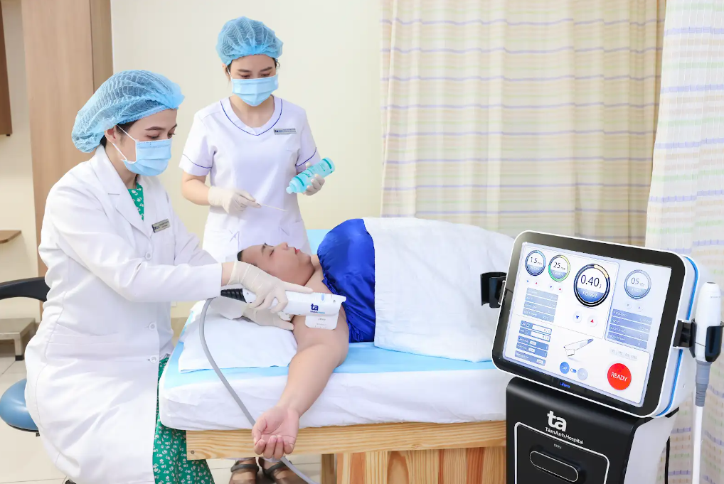 Benh vien Tam Anh anh 1