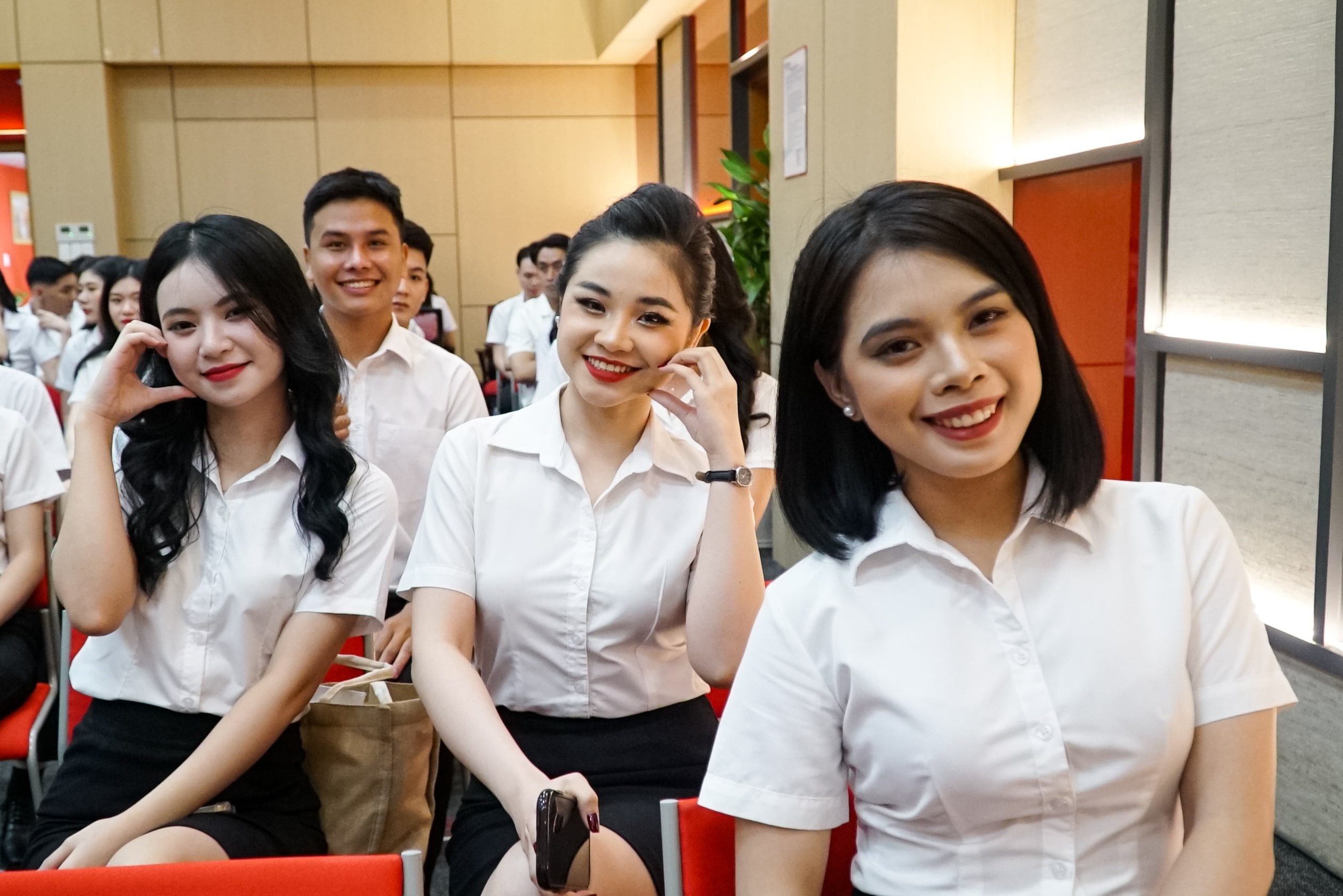 Vietjet tuyển dụng ảnh 5 Vietjet tuyen dung anh 5