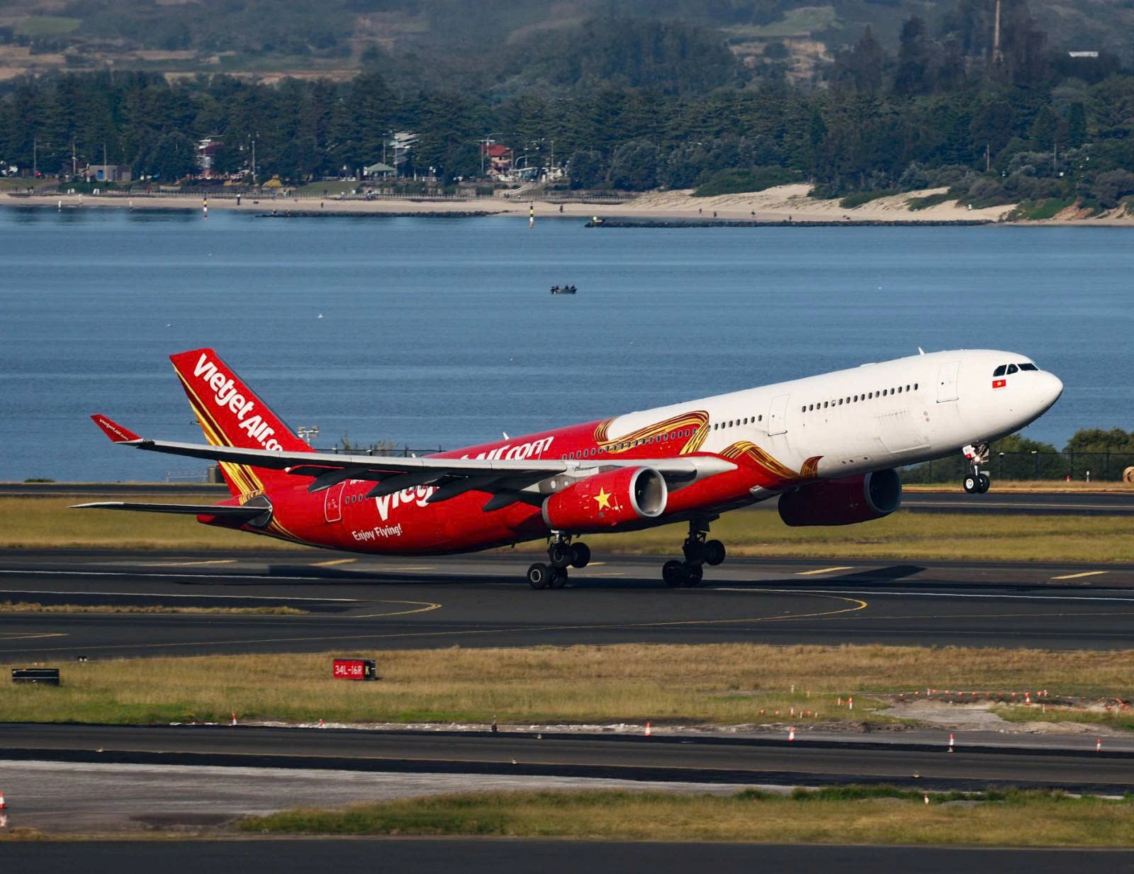 Doanh thu Vietjet dat 51.769 ty dong 9 thang dau nam hinh anh