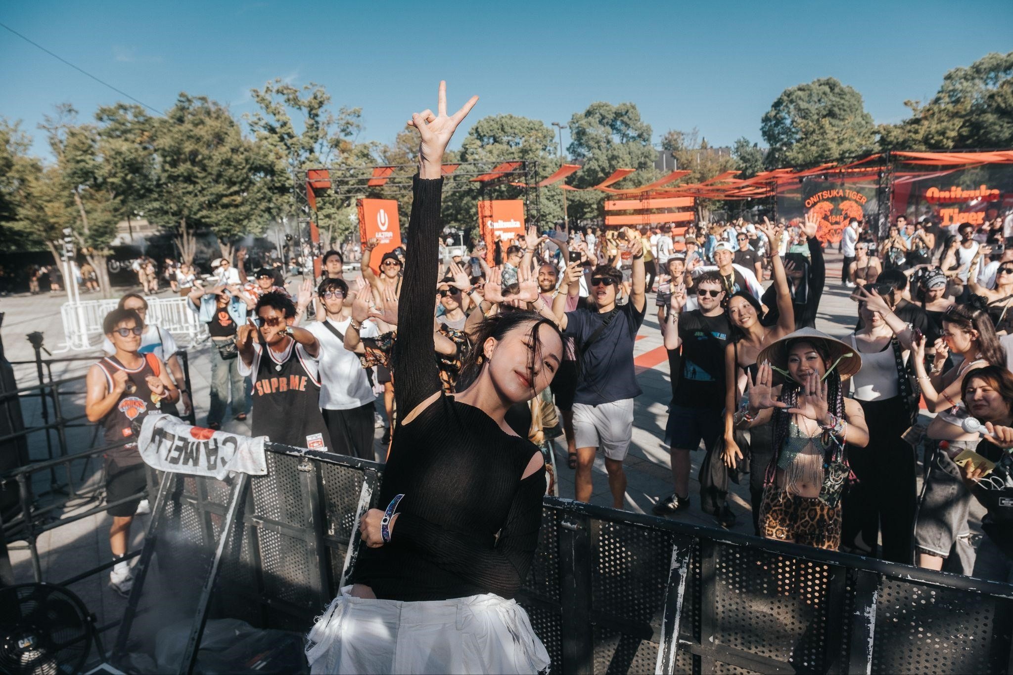 Bubi Tran mang 'Co la' den le hoi am nhac dien tu Ultra Japan 2024 hinh anh