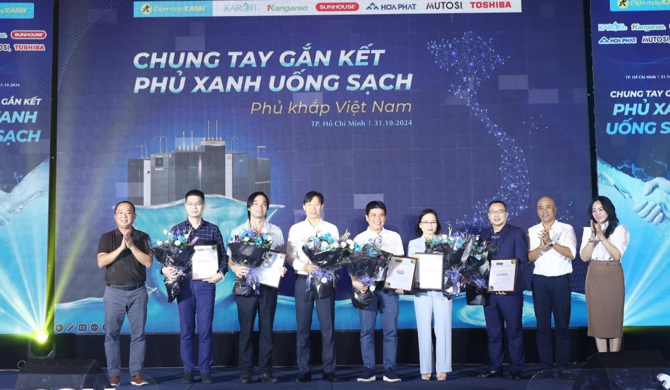 Dien may Xanh mang giai phap nuoc sach, uong khoe den gia dinh Viet hinh anh